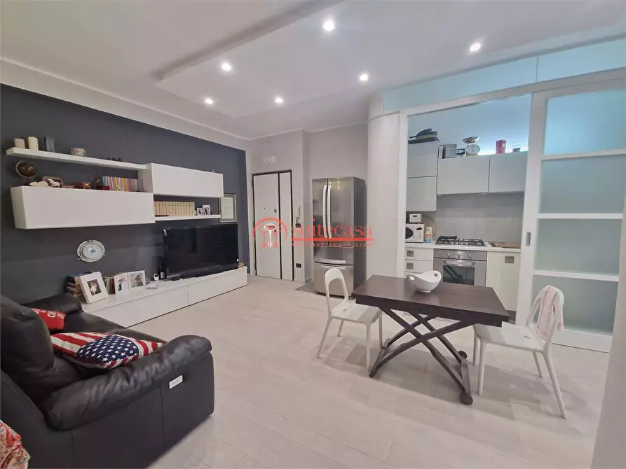 Immagine 4 di Appartamento in vendita  in via San Magno a Trani