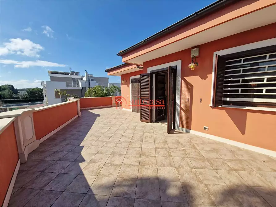 Immagine 29 di Villa in vendita  in Via Martiri di Palermo a Trani