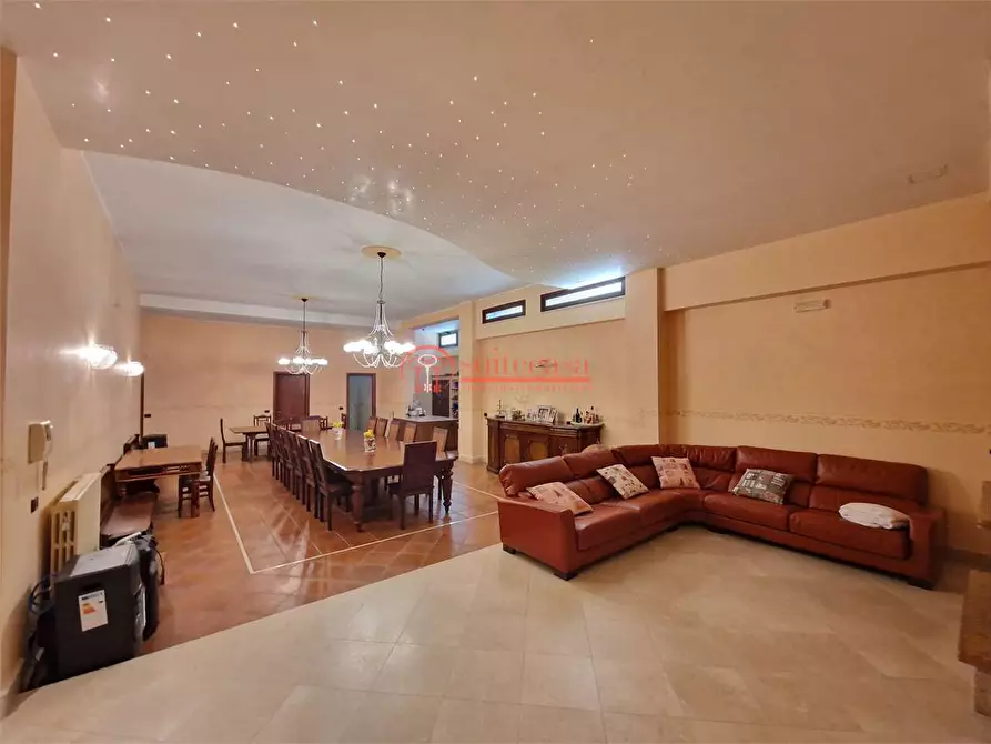 Immagine 32 di Villa in vendita  in Via Martiri di Palermo a Trani