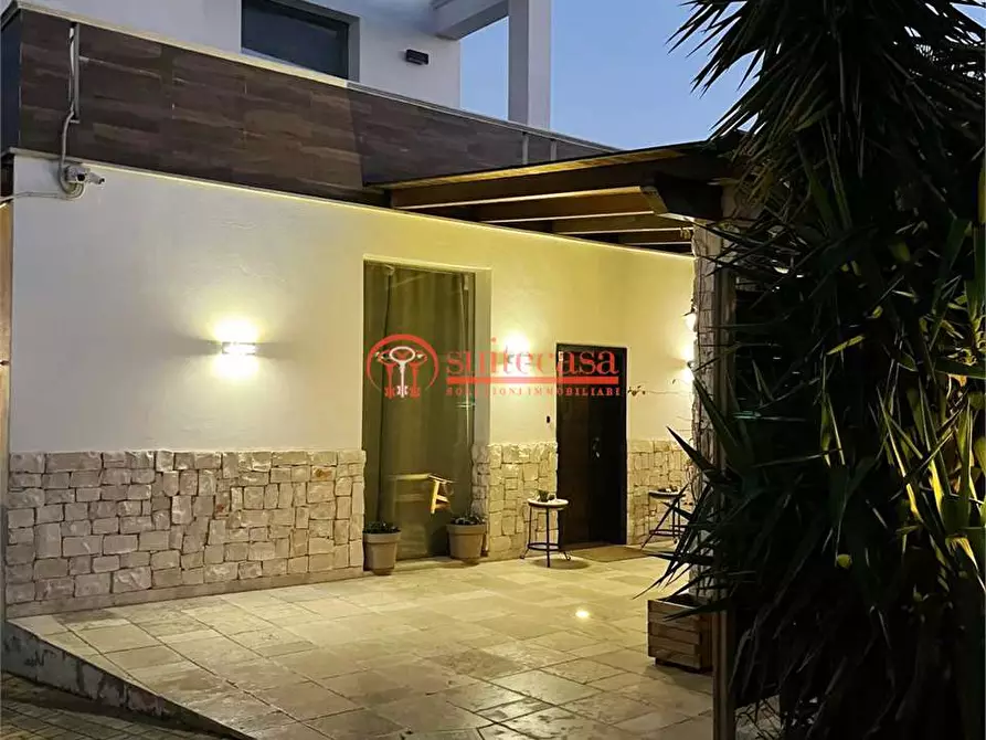 Immagine 6 di Villa in vendita  in via Palmieri a Trani
