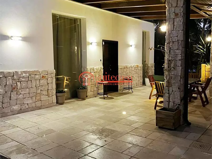 Immagine 7 di Villa in vendita  in via Palmieri a Trani