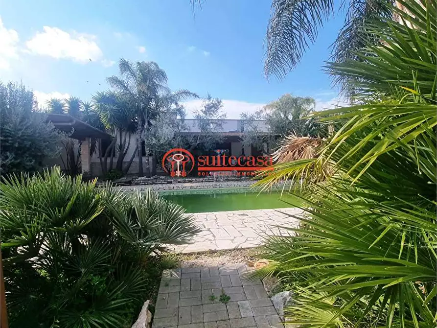 Immagine 15 di Villa in vendita  in via Palmieri a Trani