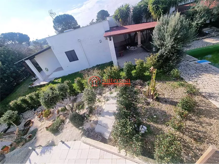 Immagine 17 di Villa in vendita  in via Palmieri a Trani