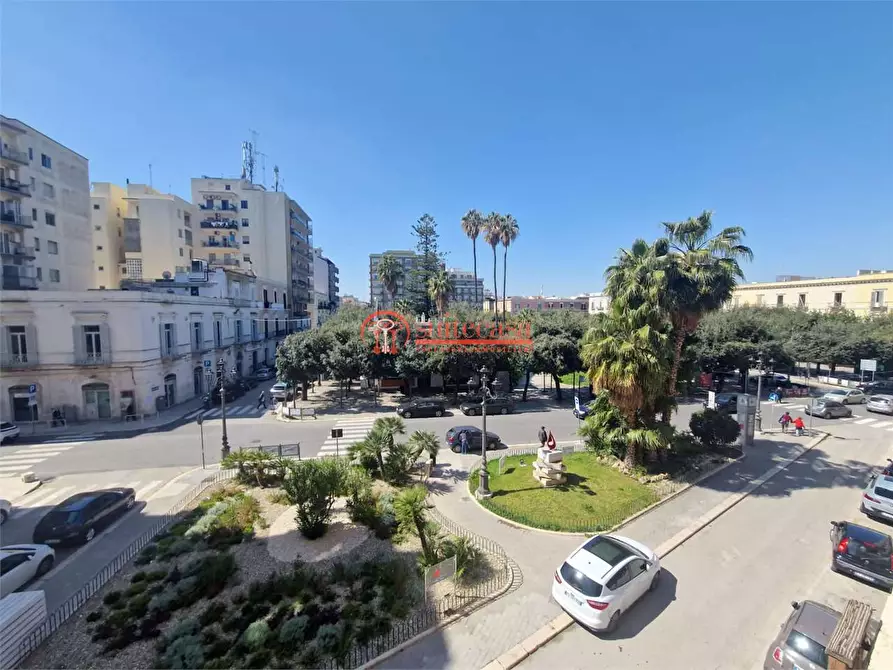 Immagine 2 di Appartamento in vendita  in Piazza della Repubblica a Trani