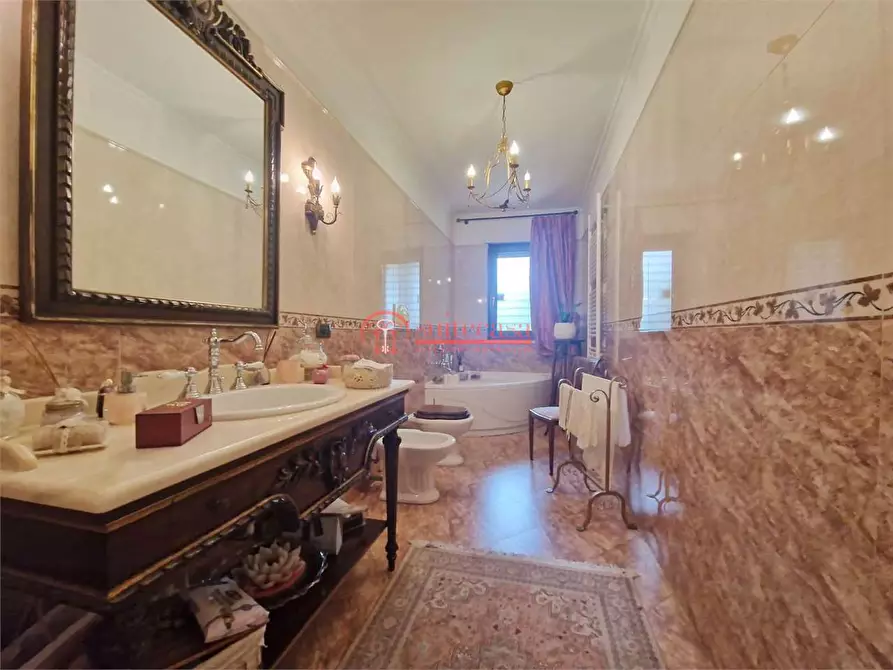 Immagine 9 di Appartamento in vendita  in via Verdi a Trani