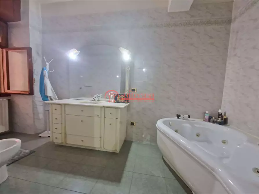 Immagine 14 di Appartamento in vendita  in Piazza della Repubblica a Trani