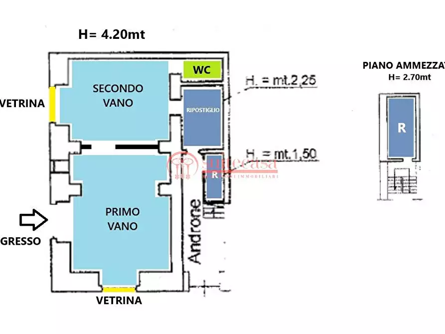 Immagine 11 di Negozio in vendita  in via Amedeo a Trani