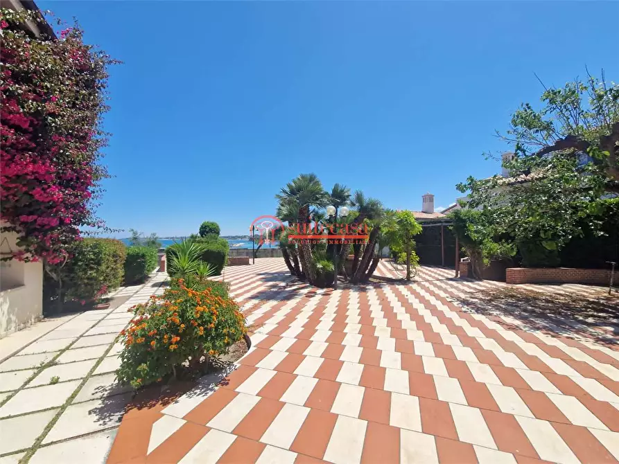 Immagine 19 di Appartamento in vendita  in Via Lungomare Cristoforo Colombo a Trani