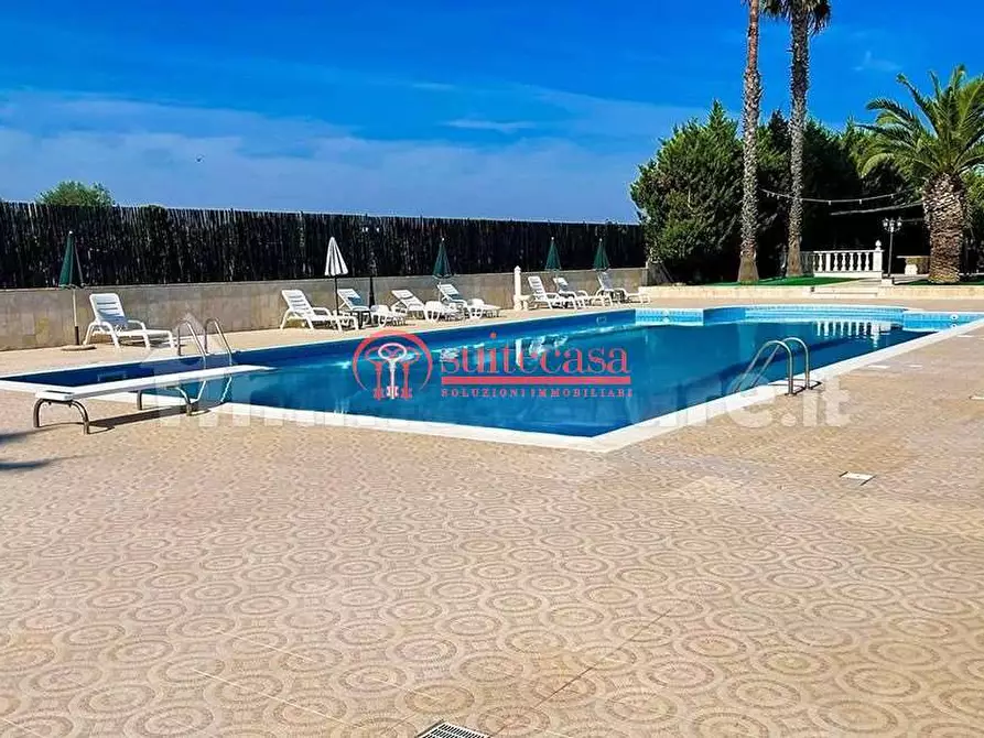 Immagine 3 di Villa in vendita  in via Santa Lucia a Trani