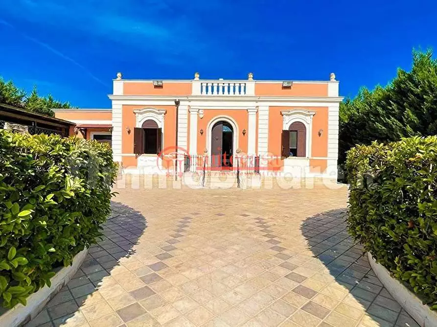 Immagine 10 di Villa in vendita  in via Santa Lucia a Trani
