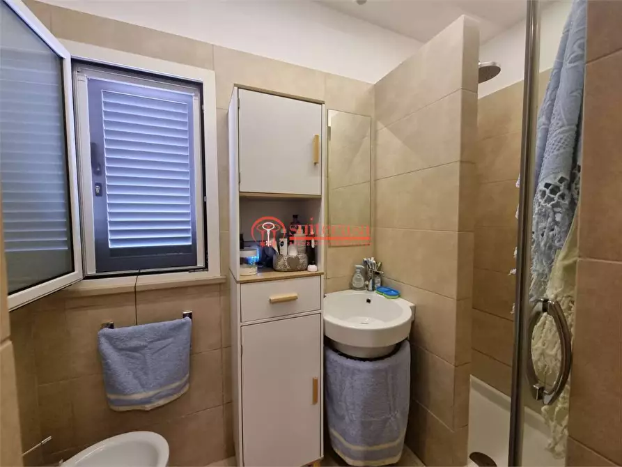 Immagine 18 di Appartamento in vendita  in via Pietro Palagano a Trani