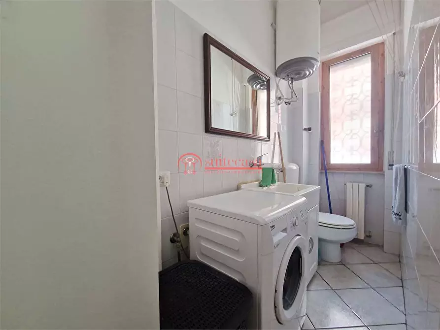 Immagine 10 di Appartamento in vendita  in via Ugo la Malfa a Trani