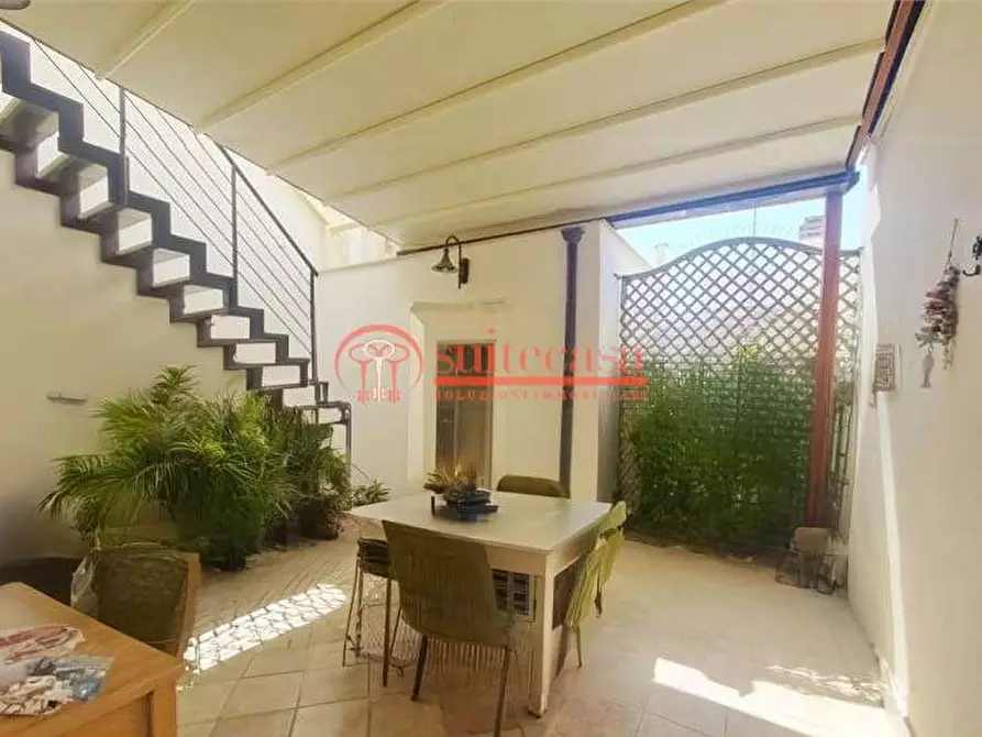 Immagine 1 di Appartamento in vendita  in via Elena Comneno a Trani