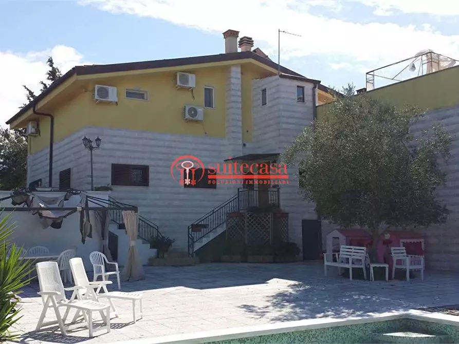 Immagine 5 di Villa in vendita  in via Balducci Riccitelli a Trani