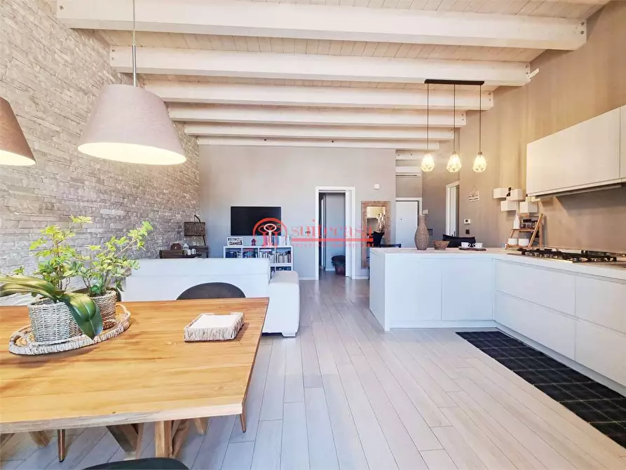 Immagine 3 di Appartamento in vendita  in piazza Cittadella a Trani