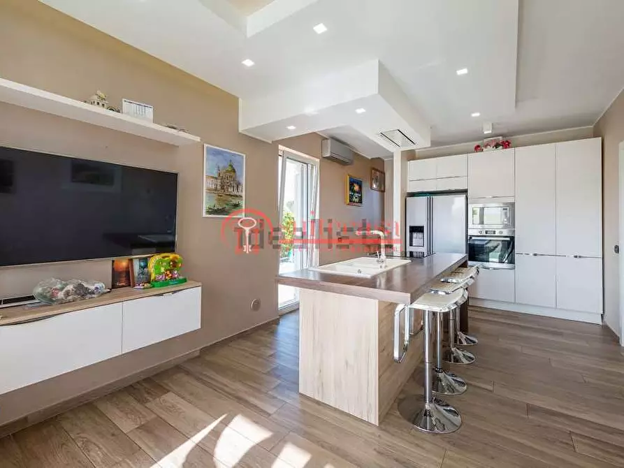 Immagine 7 di Villa in vendita  in via Alberolongo a Trani