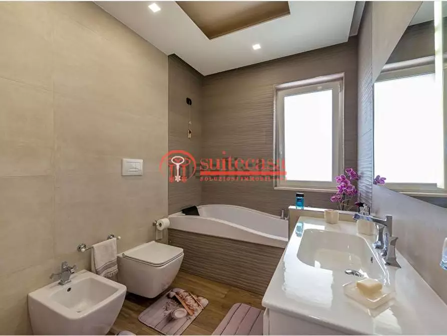 Immagine 9 di Villa in vendita  in via Alberolongo a Trani