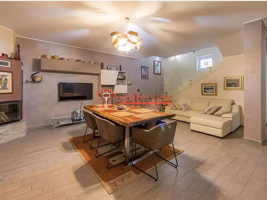 Immagine 13 di Villa in vendita  in via Alberolongo a Trani