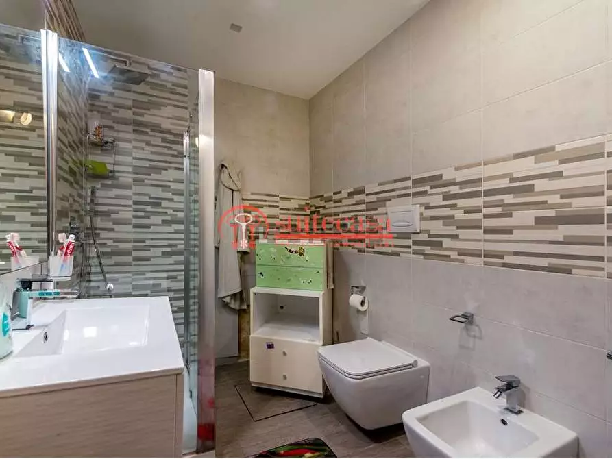 Immagine 14 di Villa in vendita  in via Alberolongo a Trani