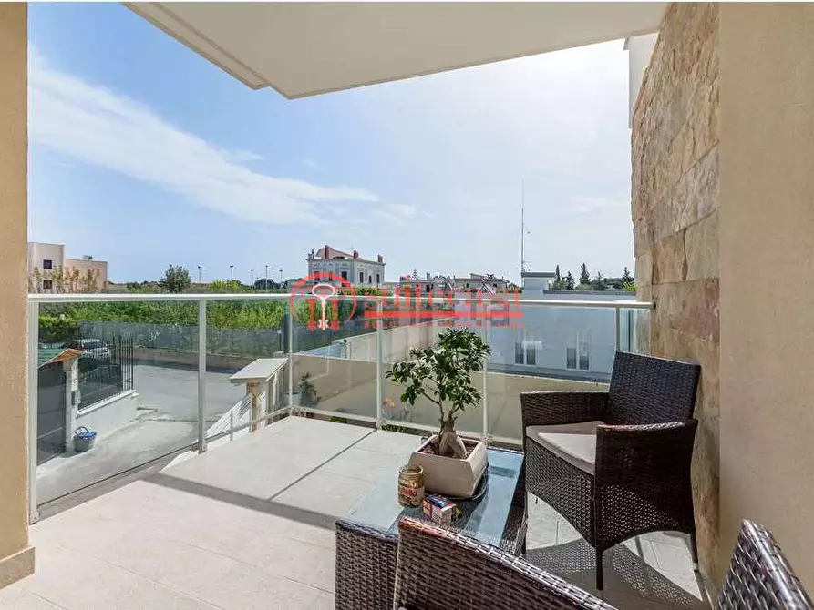 Immagine 21 di Villa in vendita  in via Alberolongo a Trani