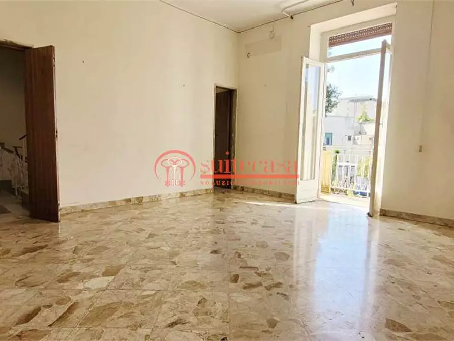 Immagine 10 di Stabile in vendita  in XX IV maggio a Andria