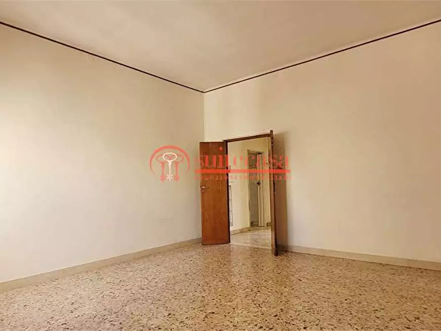 Immagine 16 di Stabile in vendita  in XX IV maggio a Andria