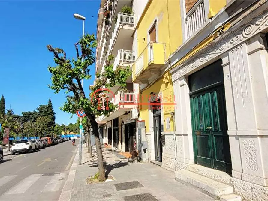 Immagine 4 di Stabile in vendita  in XX IV maggio a Andria