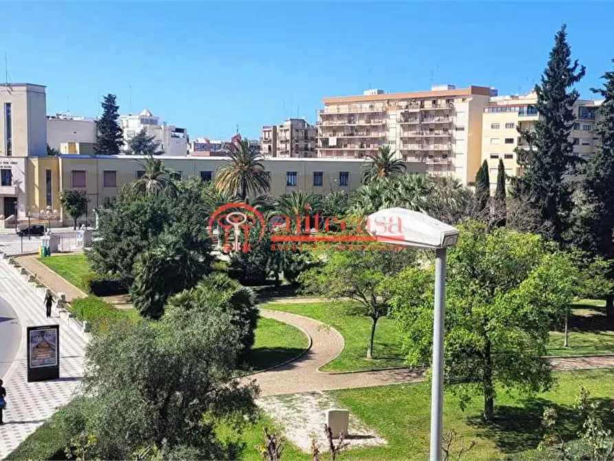 Immagine 25 di Stabile in vendita  in XX IV maggio a Andria