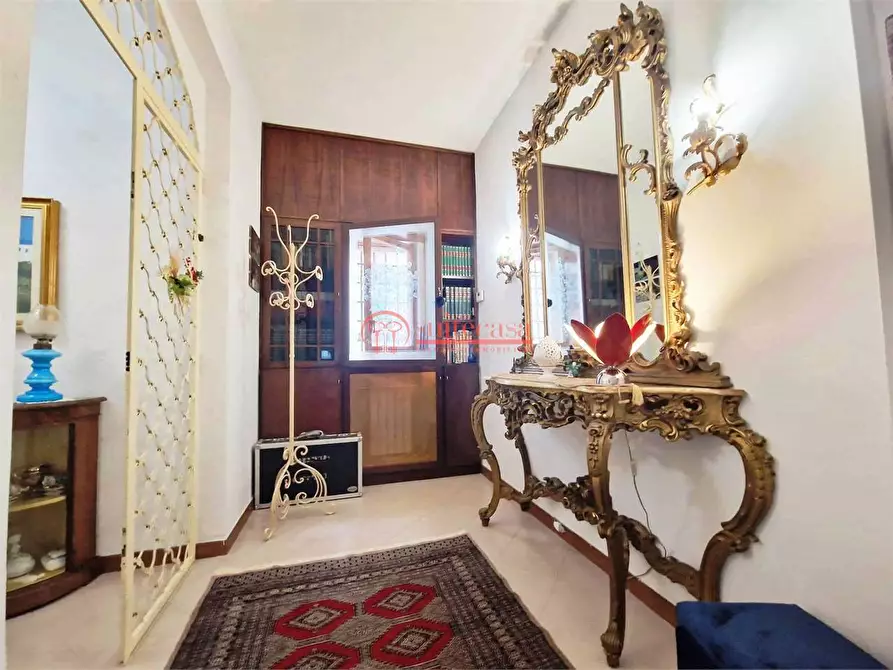 Immagine 14 di Appartamento in vendita  in via Bachelet a Trani