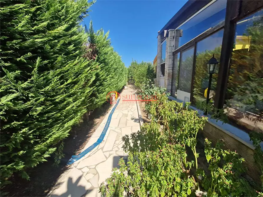 Immagine 5 di Villa in vendita  in contrada Schinosa a Trani