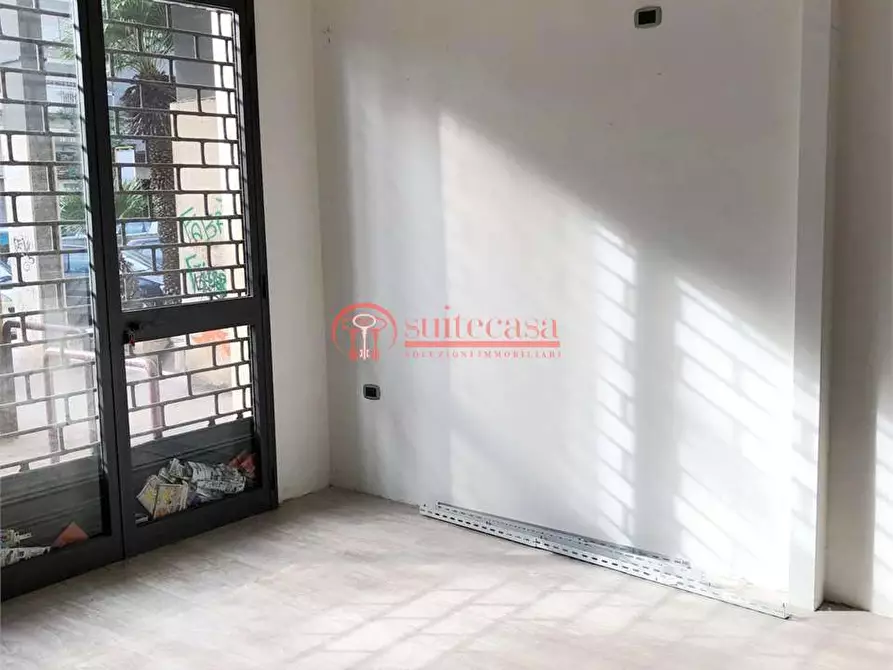 Immagine 3 di Negozio in vendita  in c.so Don Luigi Sturzo  a Trani