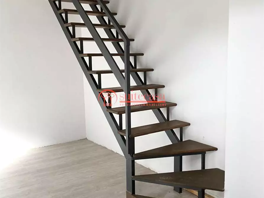 Immagine 6 di Negozio in vendita  in c.so Don Luigi Sturzo  a Trani