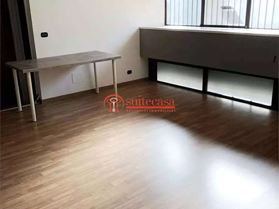 Immagine 9 di Negozio in vendita  in c.so Don Luigi Sturzo  a Trani