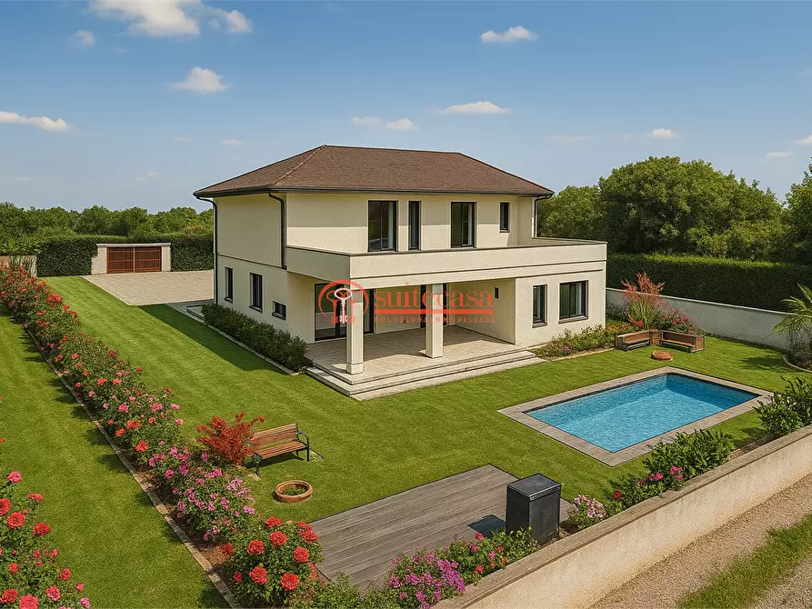 casa indipendente in vendita a Trani in zona Capirro