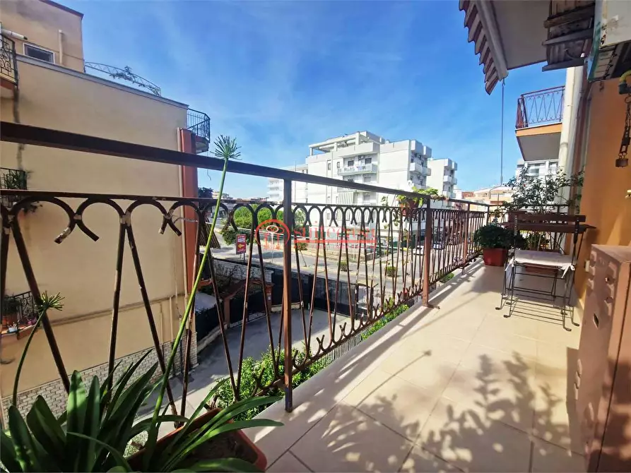 Immagine 18 di Appartamento in vendita  in via delle Forze Armate a Trani