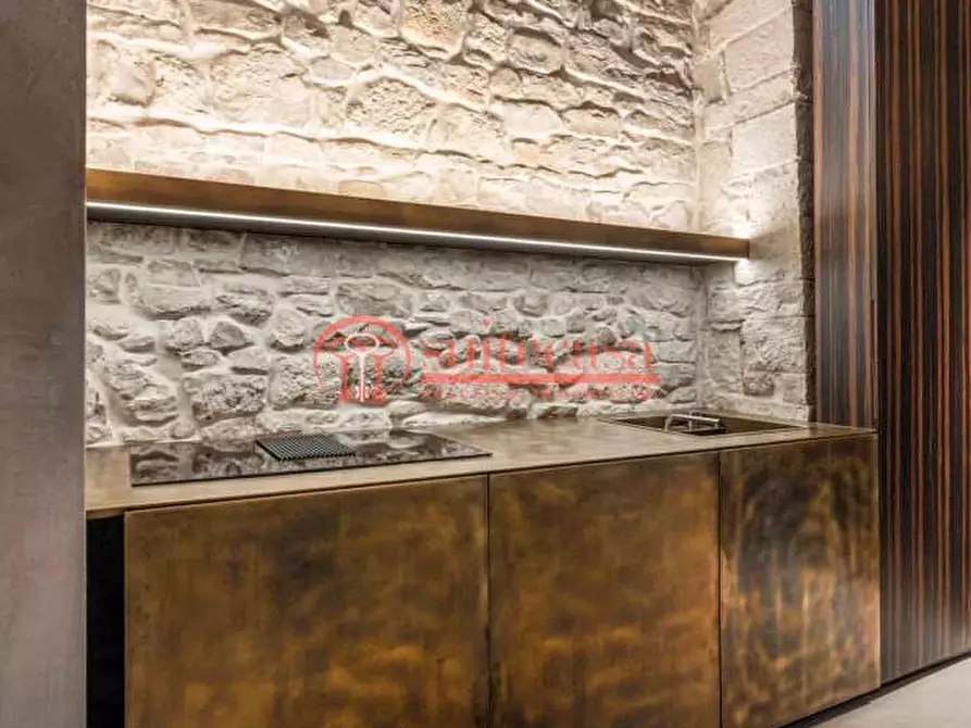 Immagine 9 di Stabile in vendita  in via La giudea a Trani