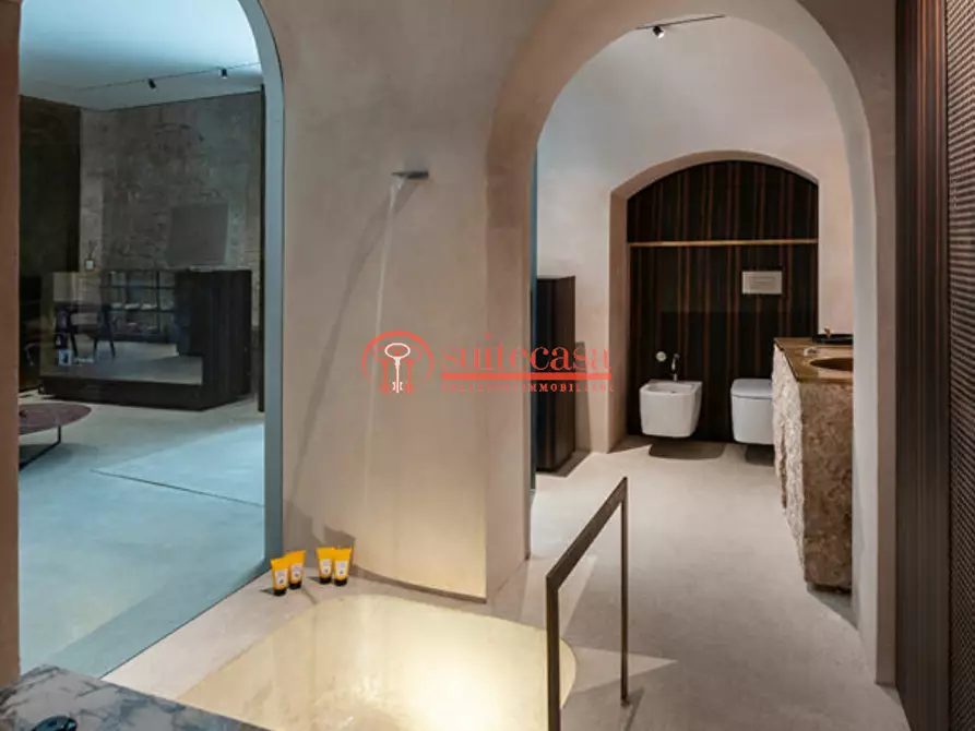 Immagine 14 di Stabile in vendita  in via La giudea a Trani