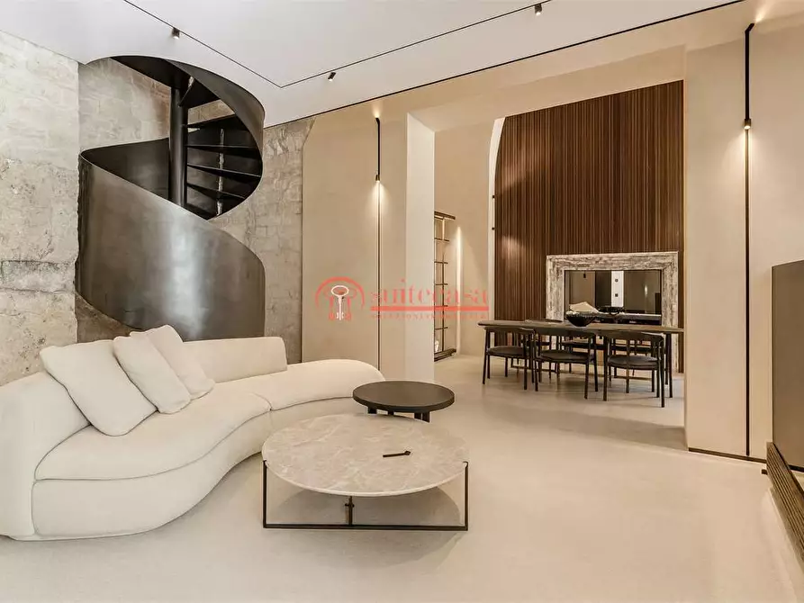 Immagine 2 di Stabile in vendita  in via La giudea a Trani