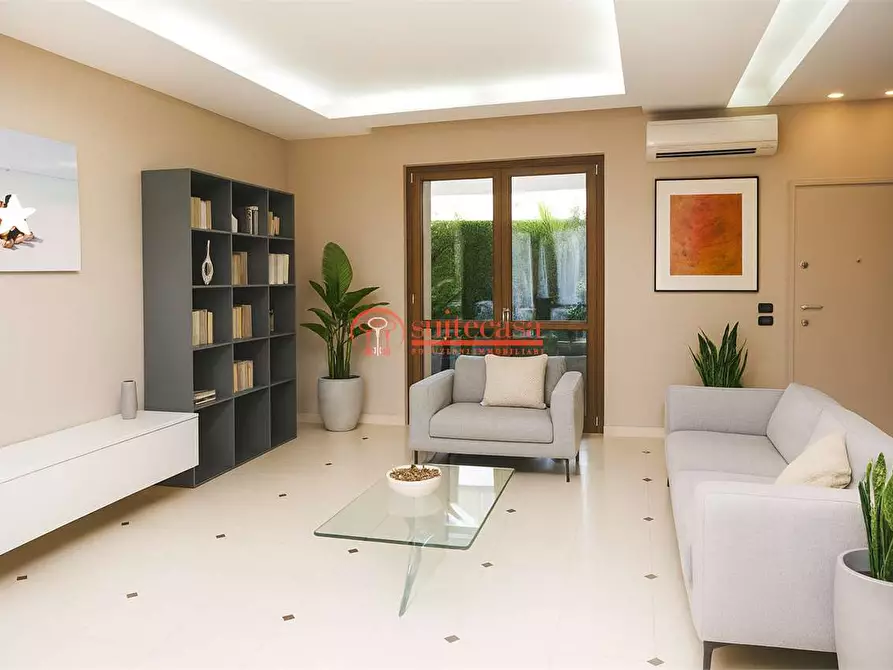 Immagine 9 di Villa in vendita  in via Martiri Di Palermo a Trani