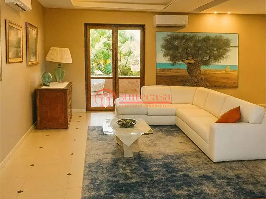 Immagine 11 di Villa in vendita  in via Martiri Di Palermo a Trani