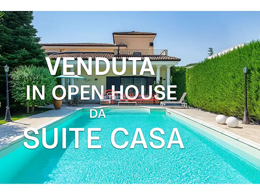 Immagine 1 di Villa in vendita  in via Annibale Maria di Francia a Trani