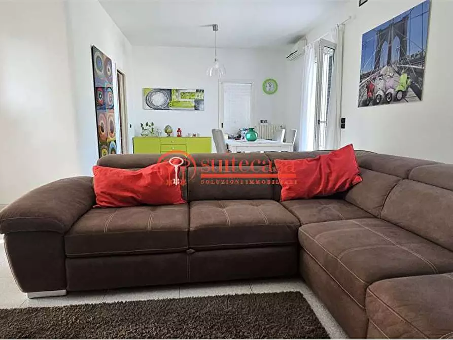 Immagine 19 di Appartamento in affitto  in via malcangi a Trani