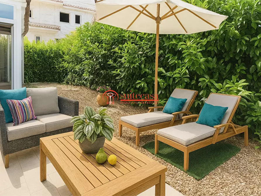 Immagine 4 di Villa in vendita  in Strada via vecchia Trani Corato a Trani