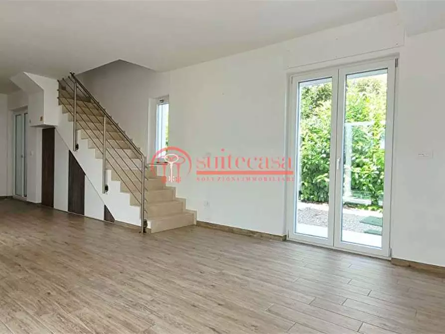 Immagine 11 di Villa in vendita  in Strada via vecchia Trani Corato a Trani