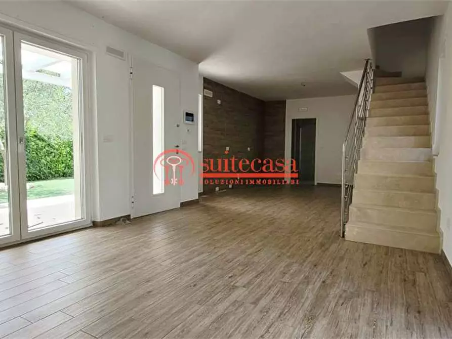 Immagine 12 di Villa in vendita  in Strada via vecchia Trani Corato a Trani