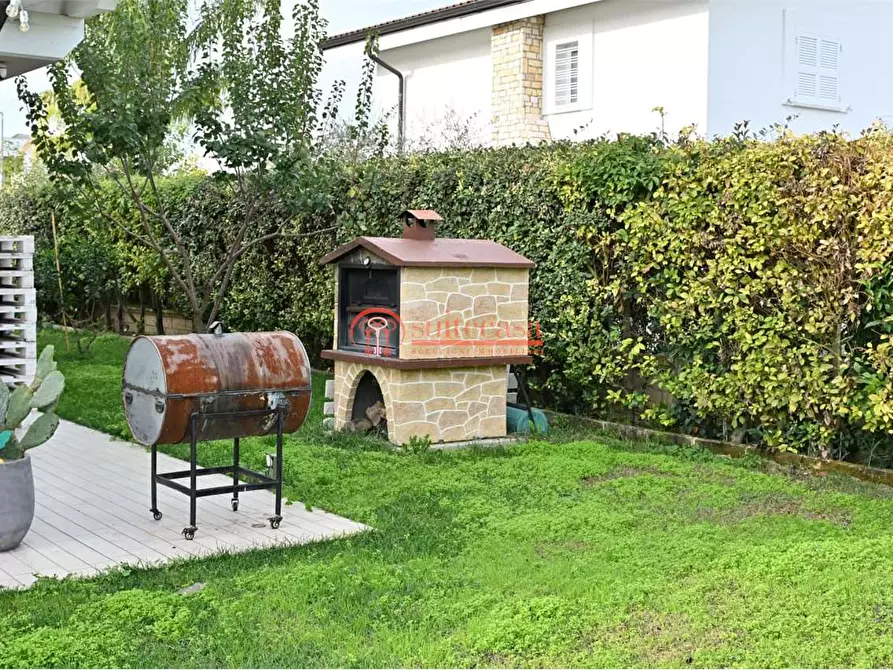 Immagine 9 di Villa in vendita  in via Martiri di Palermo a Trani