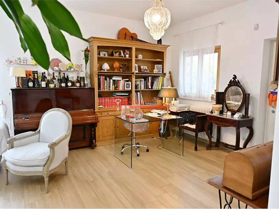 Immagine 16 di Villa in vendita  in via Martiri di Palermo a Trani