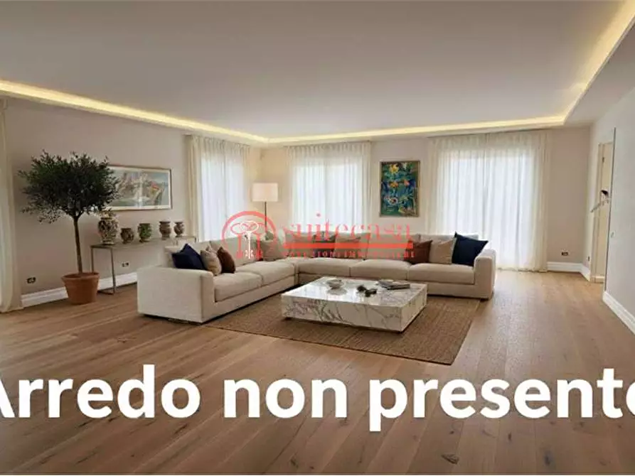 Immagine 1 di Attico in vendita  in via Malcangi  a Trani