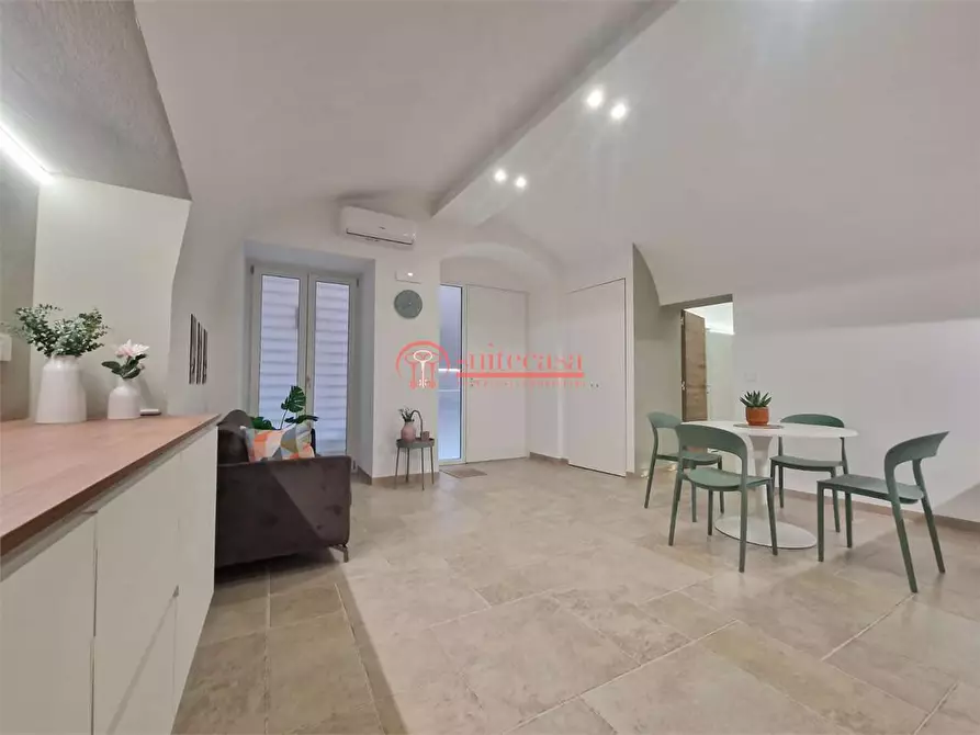 Immagine 5 di Appartamento in vendita  in Piazza Longobardi a Trani