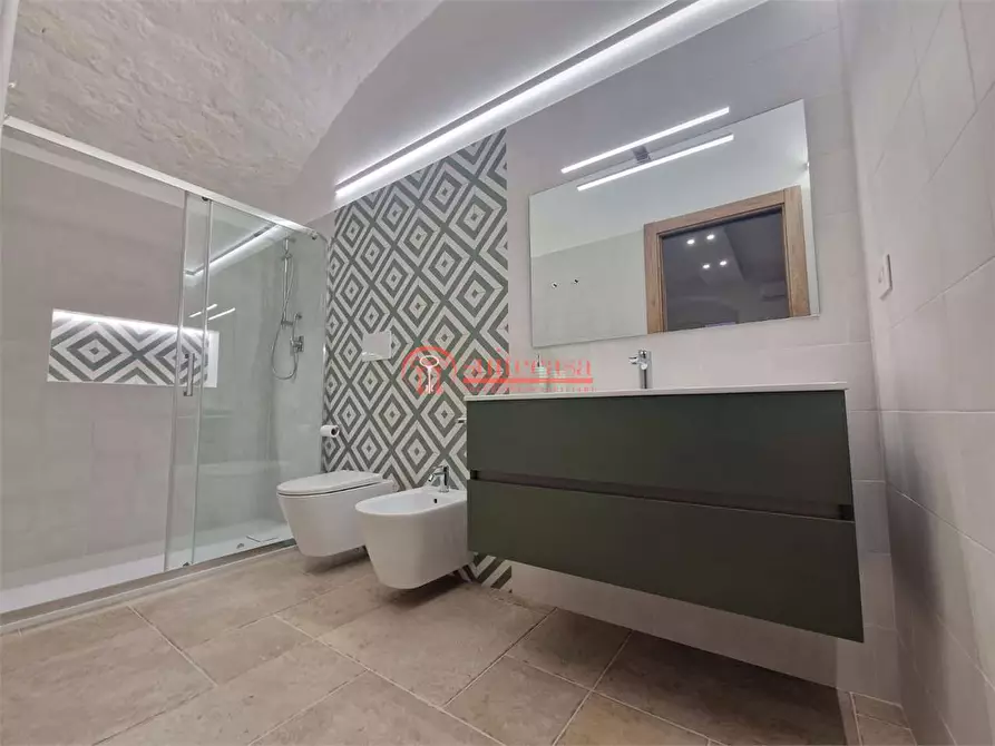 Immagine 10 di Appartamento in vendita  in Piazza Longobardi a Trani